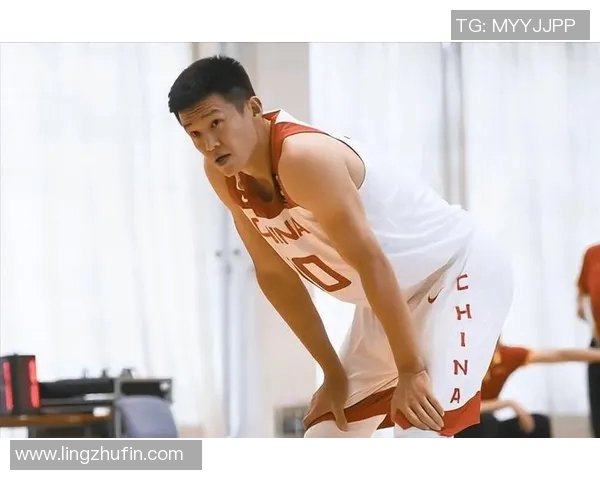 周鹏：从篮球场上的拼搏者到生活中的多面手，探索他的成长与转变之路